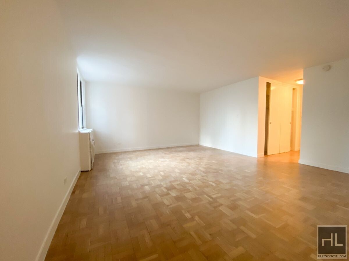 Photo - East 79th Street Unit 10M