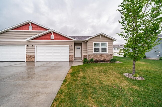 Photo - 2896 Blackwood