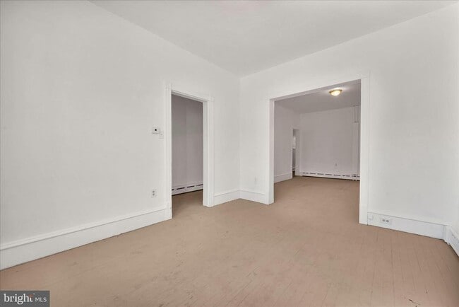 Photo - 621 N Centre St