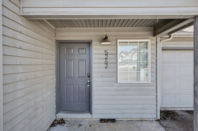 5260-5262 Springcrest Drive