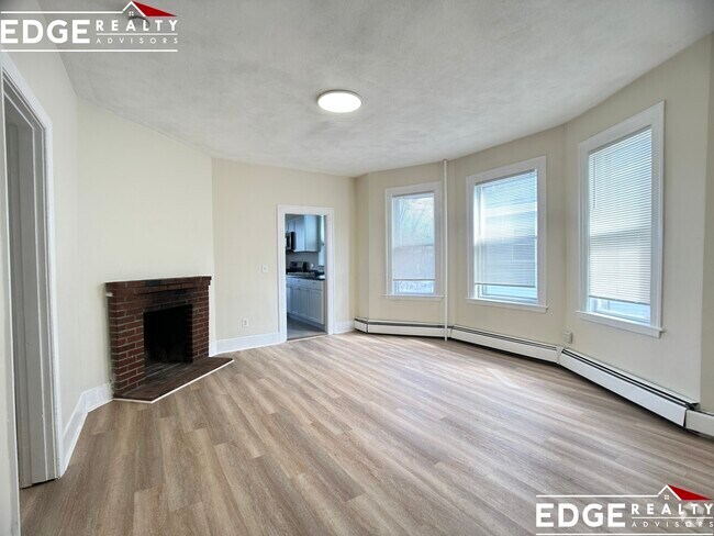 Building Photo - 5 Mapleton St Unit 3 Rental