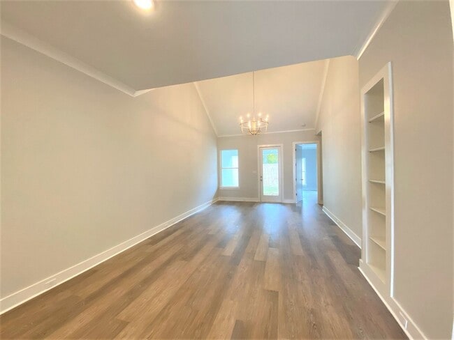 Photo - 2 Bedroom Off Jefferson Near Highland