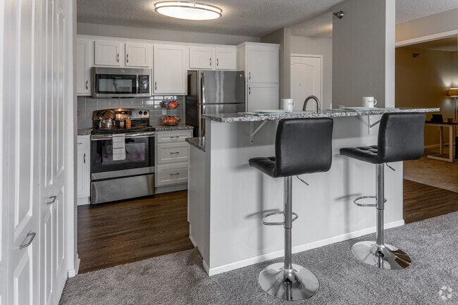 2BR, 2BA - 1,142SF - Kitchen