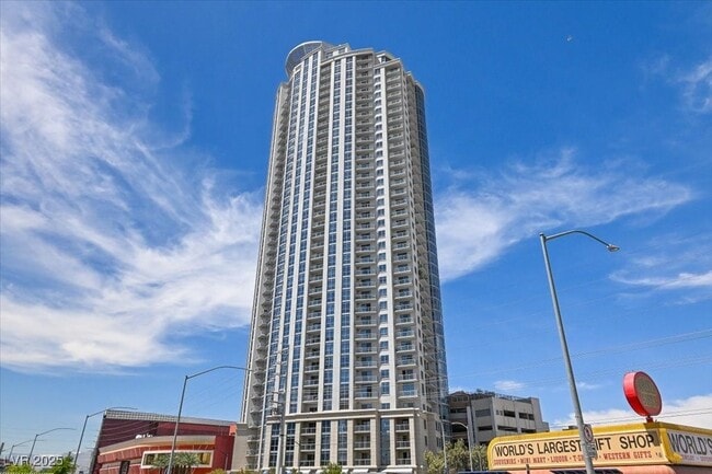 Building Photo - 200 W Sahara Ave Unit 3312