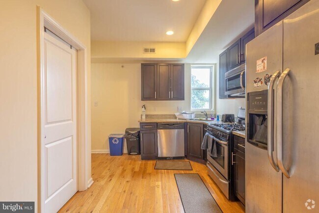 Building Photo - 2243 N 12th St Rental