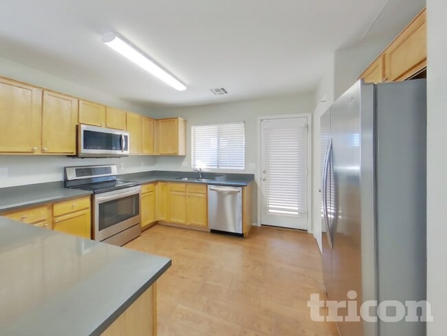 Photo - 873 E Geona St