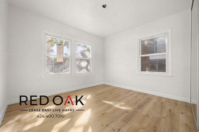 Photo - ~1 Month FREE~ Redone, Incredible Three Be... Unit 5877