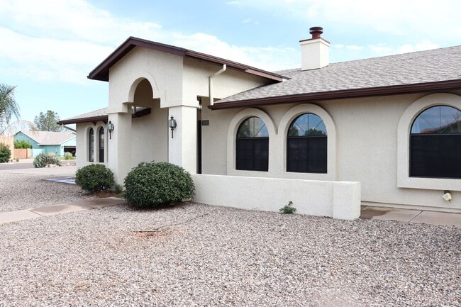 Home with a Pool!!! - Home with a Pool!!!
