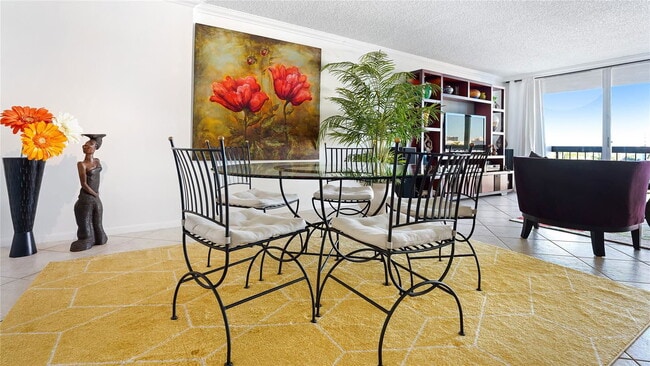 Photo - 4800 Bayview Dr Unit 605A