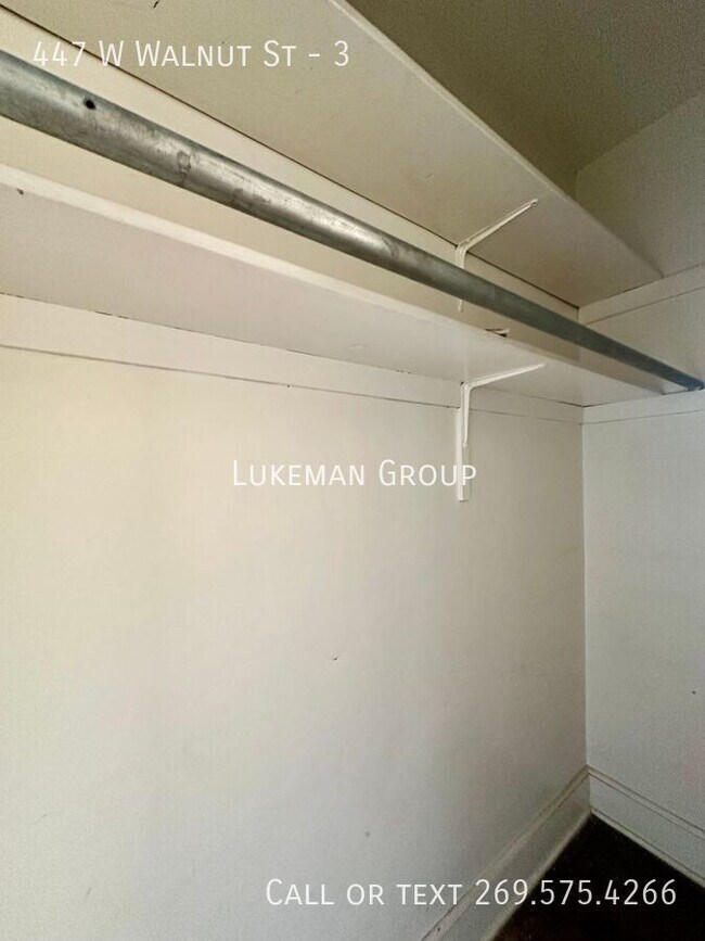 Photo - 447 W Walnut St Unit 3