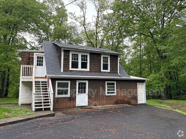 Building Photo - 4036 Manor Dr Unit #201 Rental