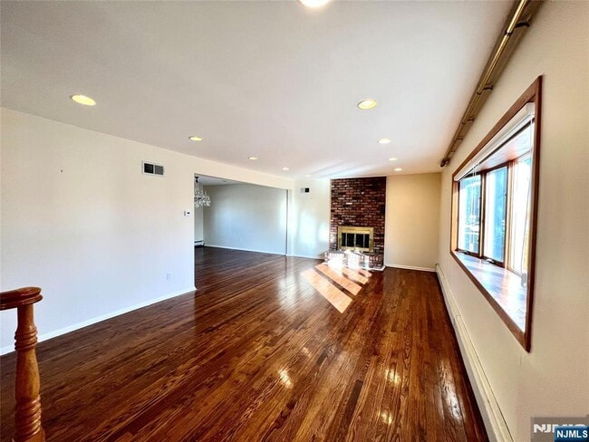 Photo - 517 Fordham Pl