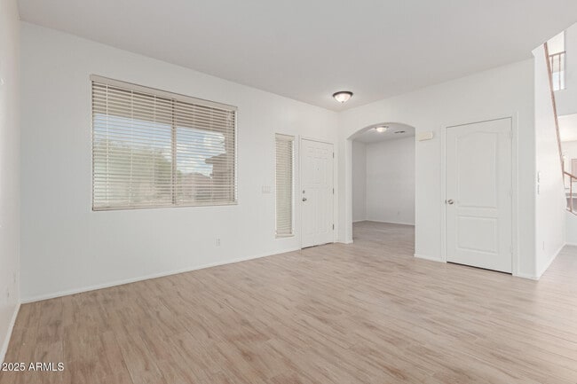 Photo - 40882 W Robbins Dr