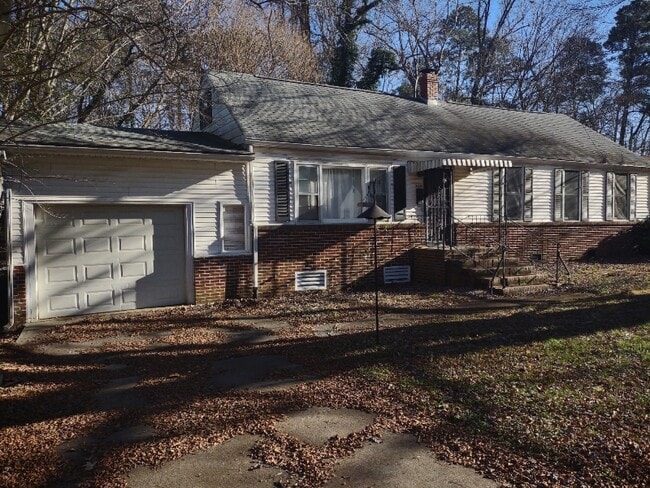 Building Photo - 505 Pocahontas St