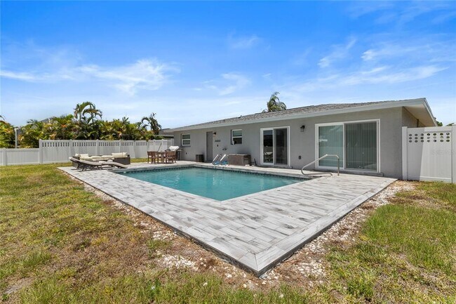 Photo - 60 Golfview Rd