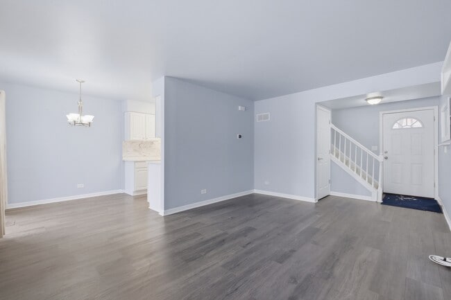 Photo - 269 Alpine Dr E