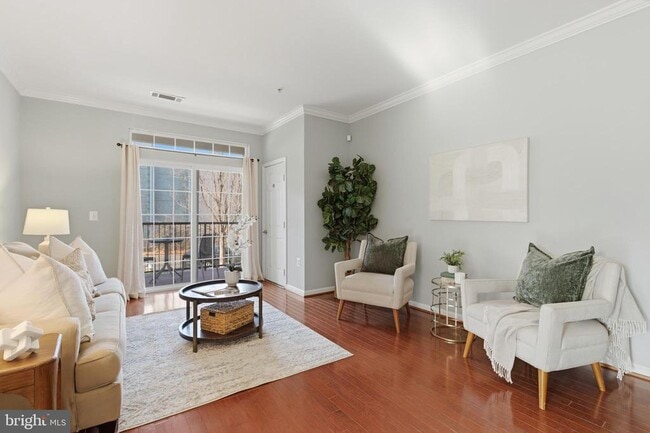 Photo - 2465 Army Navy Dr Unit 1-211