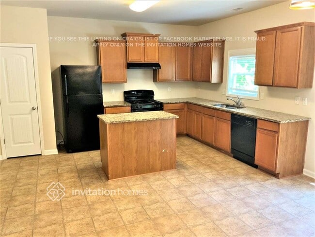 Photo - 7330 Gossamer St