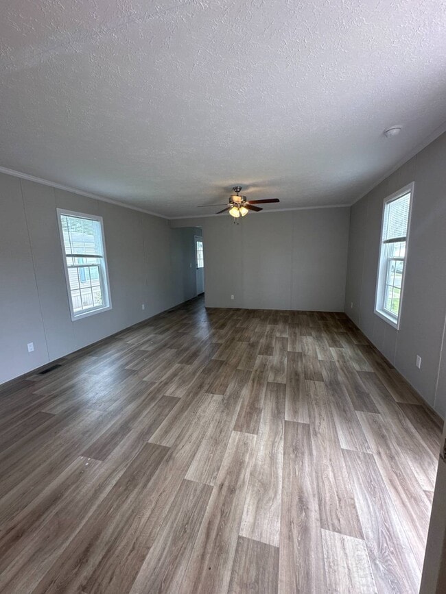 Building Photo - 921 Peacock Ln Rental