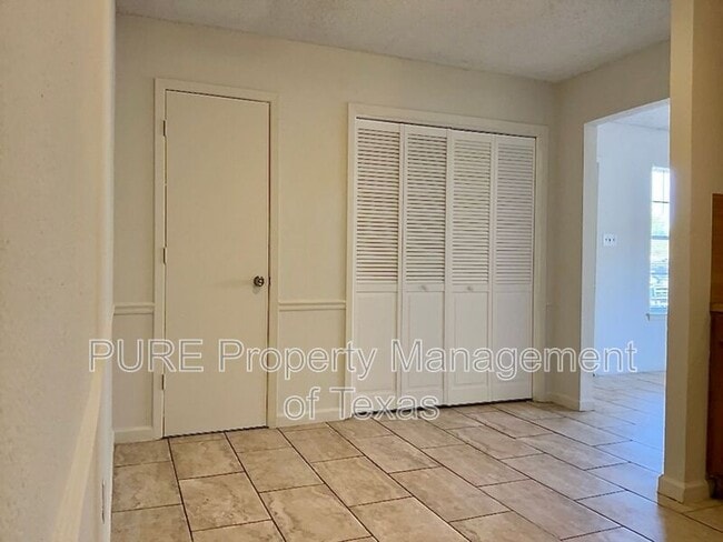 Photo - 801 Country Aire Dr Unit A