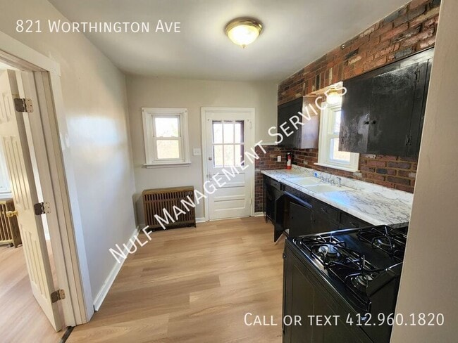 Photo - 821 Worthington Ave