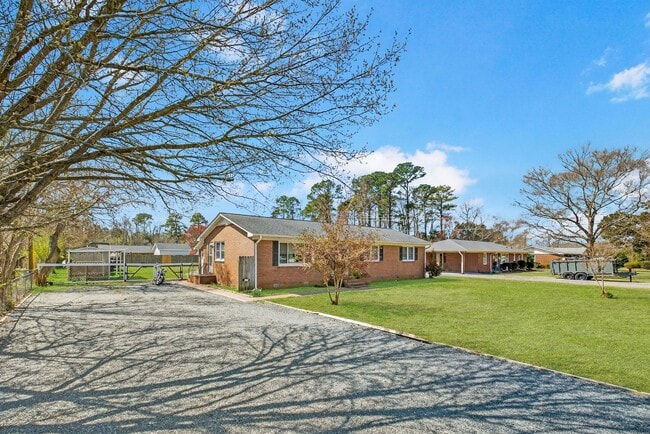 Photo - 118 Jamaica Dr