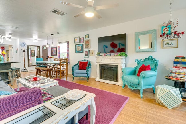 Photo - 1208 E 3rd St Unit ID1385727P