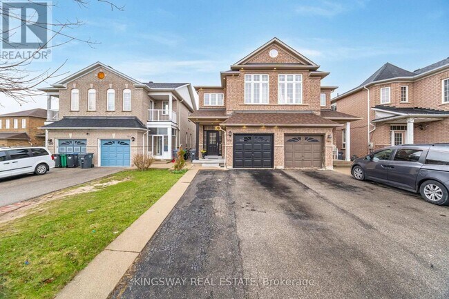 Photo - 803 Khan Crescent