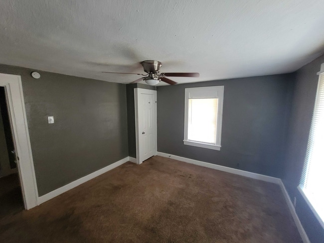 Photo - 861 N Drexel Ave Unit 861 N Drexel Ave