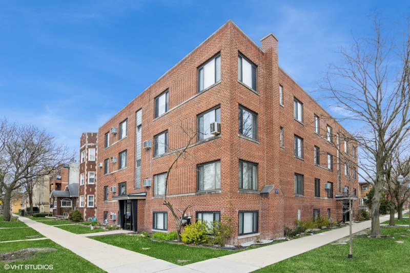Photo - 2843 W Arthur Ave