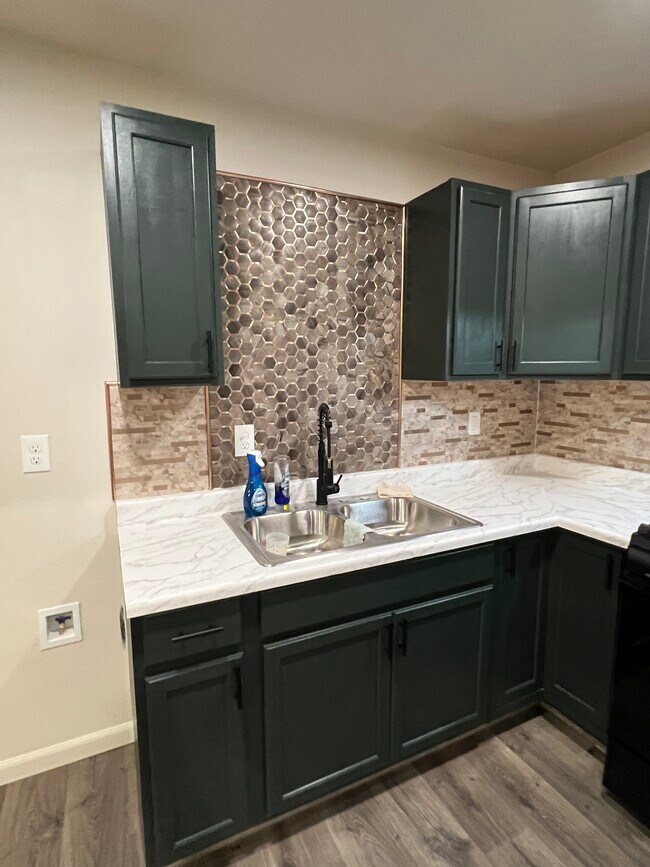 2820 Scenic Dr Apartment Unit Studio for rent Modesto, CA