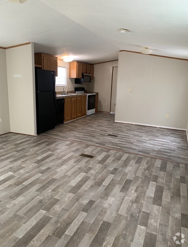 Building Photo - 2214 Center St Rental