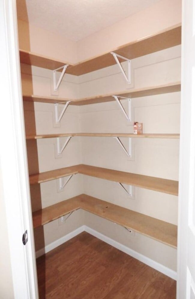 Photo - 4 bedroom 2.5 bathroom duplex located in a quiet neighborhood!