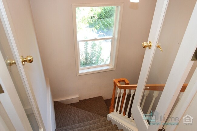 Photo - 3 Level Townhome near OHSU and PSU-Attached Garage with 2 Parking Spaces!