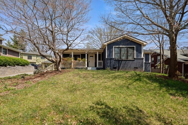 Building Photo - Beautiful Home - Excellent Kenilworth Location!