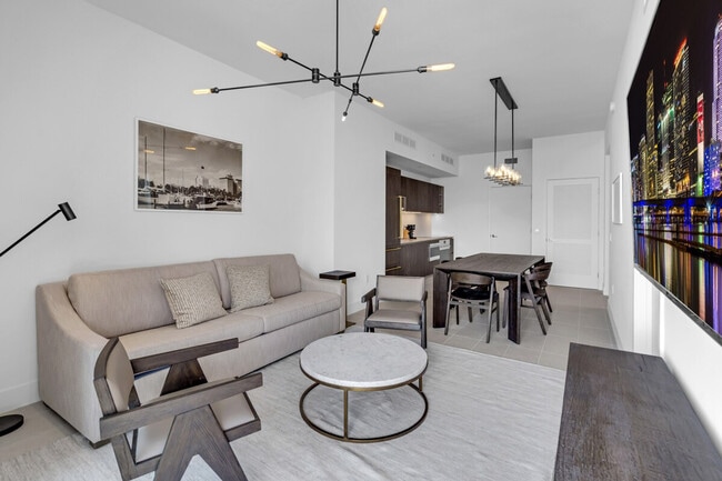 Photo - 125 NE 6th St Unidad SI ID1540500P