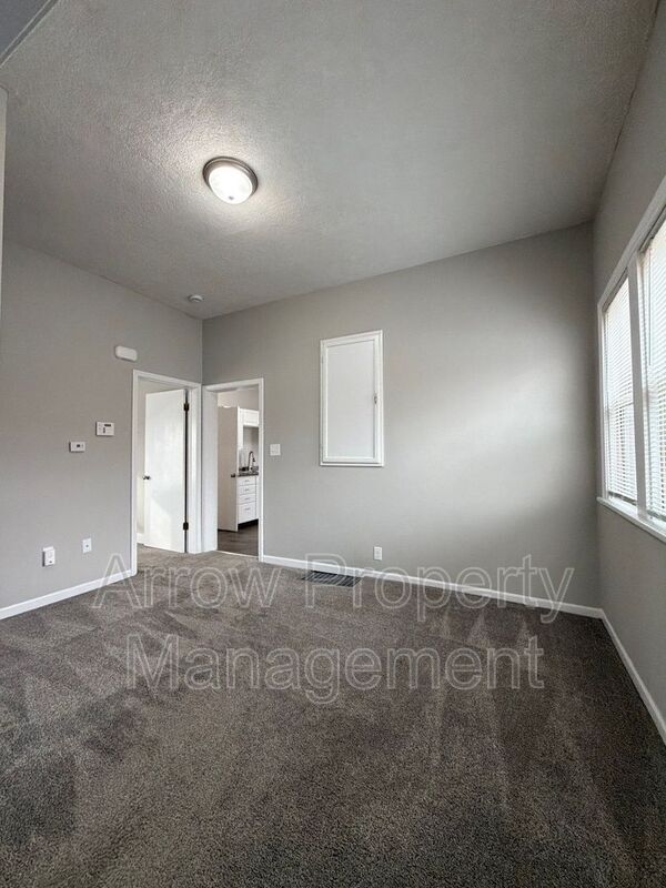 Photo - 2738 Apple St