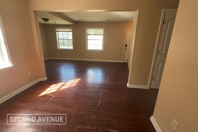 Photo - 3132 Lamphier Ave