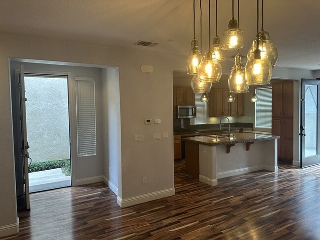 Photo - 3904 Purple Finch Ln