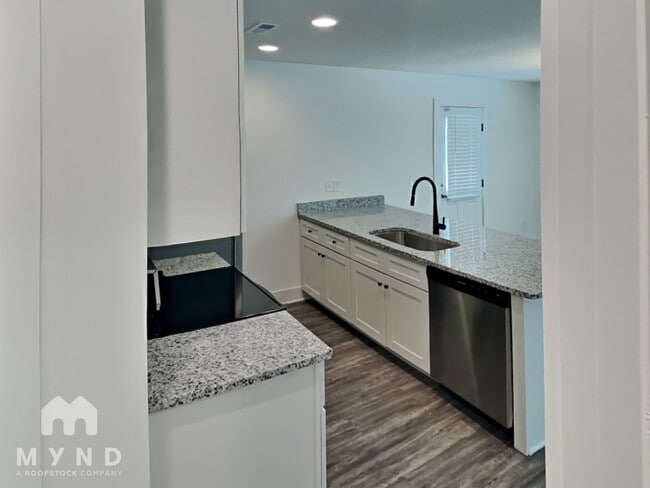 Photo - 1506 Collinston Dr