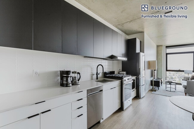 Photo - 225 N Elizabeth St Unidad FL21-ID1097