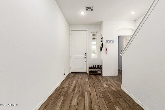 Photo - 1020 S 151st Ave