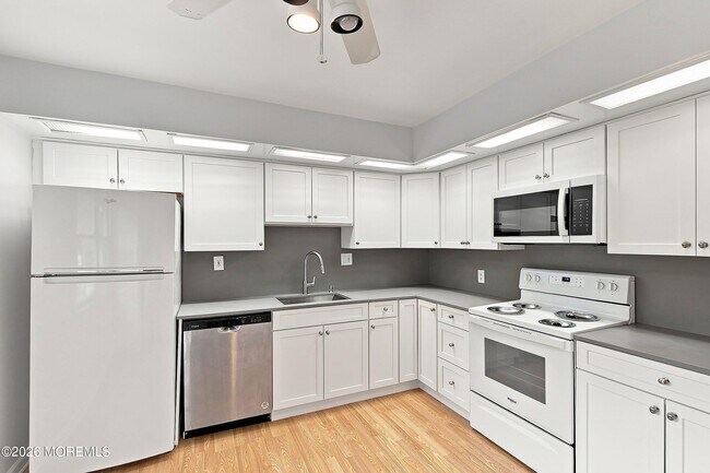 Photo - 1334 Sabrina Ct Unit 1334