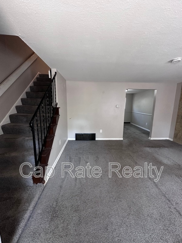 1648 Smith Rd