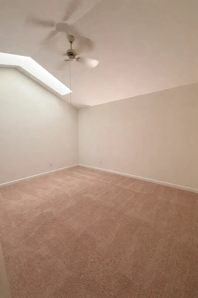 Photo - 31-33 Railroad St Unit 5