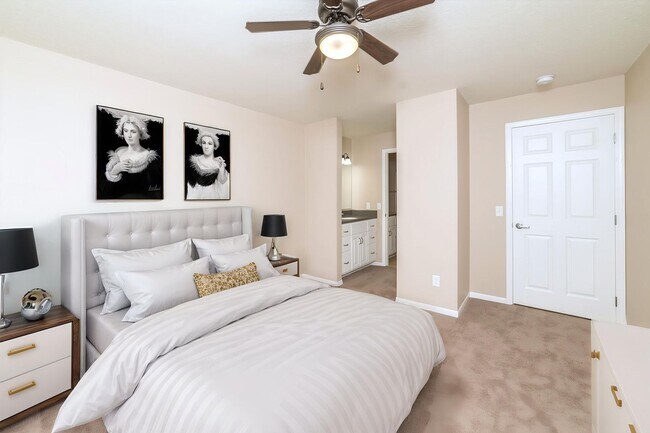 Photo - Golden Creek Apartments