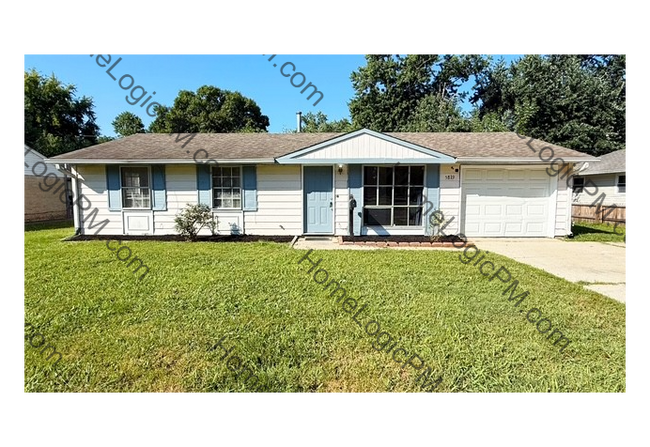 Building Photo - WEST SIDE UPDATED 3 BEDROOM RANCH HOME AVAILABLE NOW!