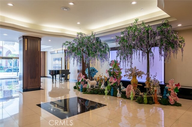 Building Photo - 345 Pioneer Dr Unit 502