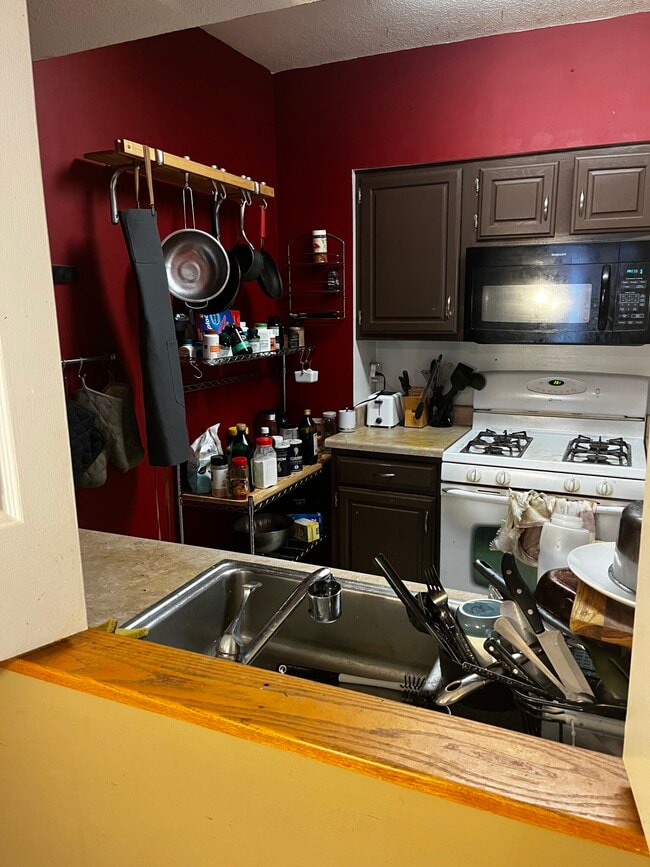 Photo - 147 Kelton St Unit 311