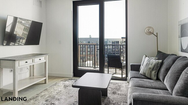 1007 S Mint St Unit 914